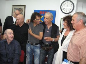 פסטיבל חולון 2008.
דודו ברק, תלמה אליגון רוז, נחום היימן, יזהר כהן, יוסי חורי,  יוריק בן-דוד (מוסתר מאחור), יצחק שמעוני.